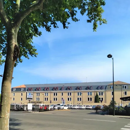 Spacieux De 100m2 A Deux Pas Du Centre De Carcassonne